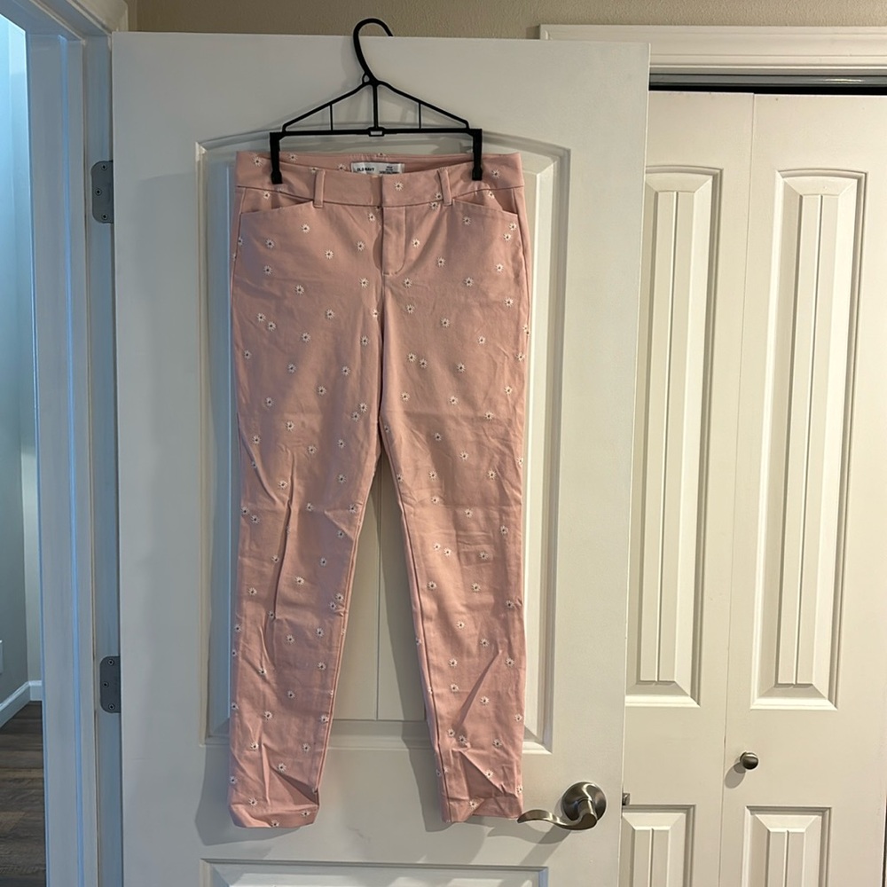 Old navy pixie mid rise pants